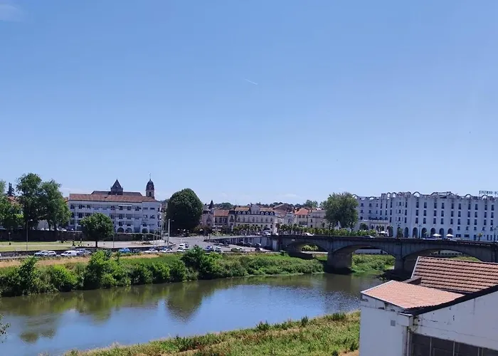 Les Rives De L'adour